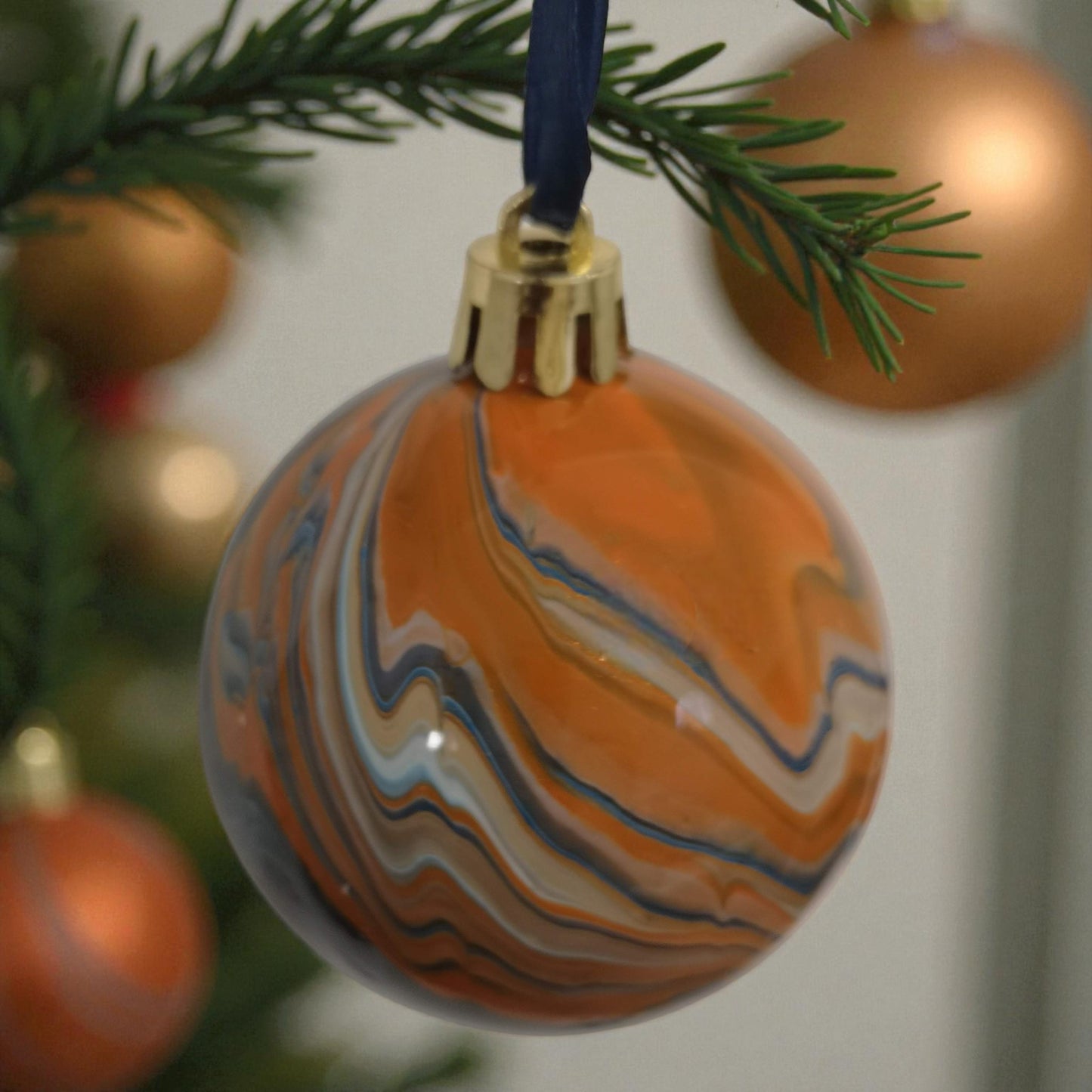 Acrylic Poured Baubles - Medium