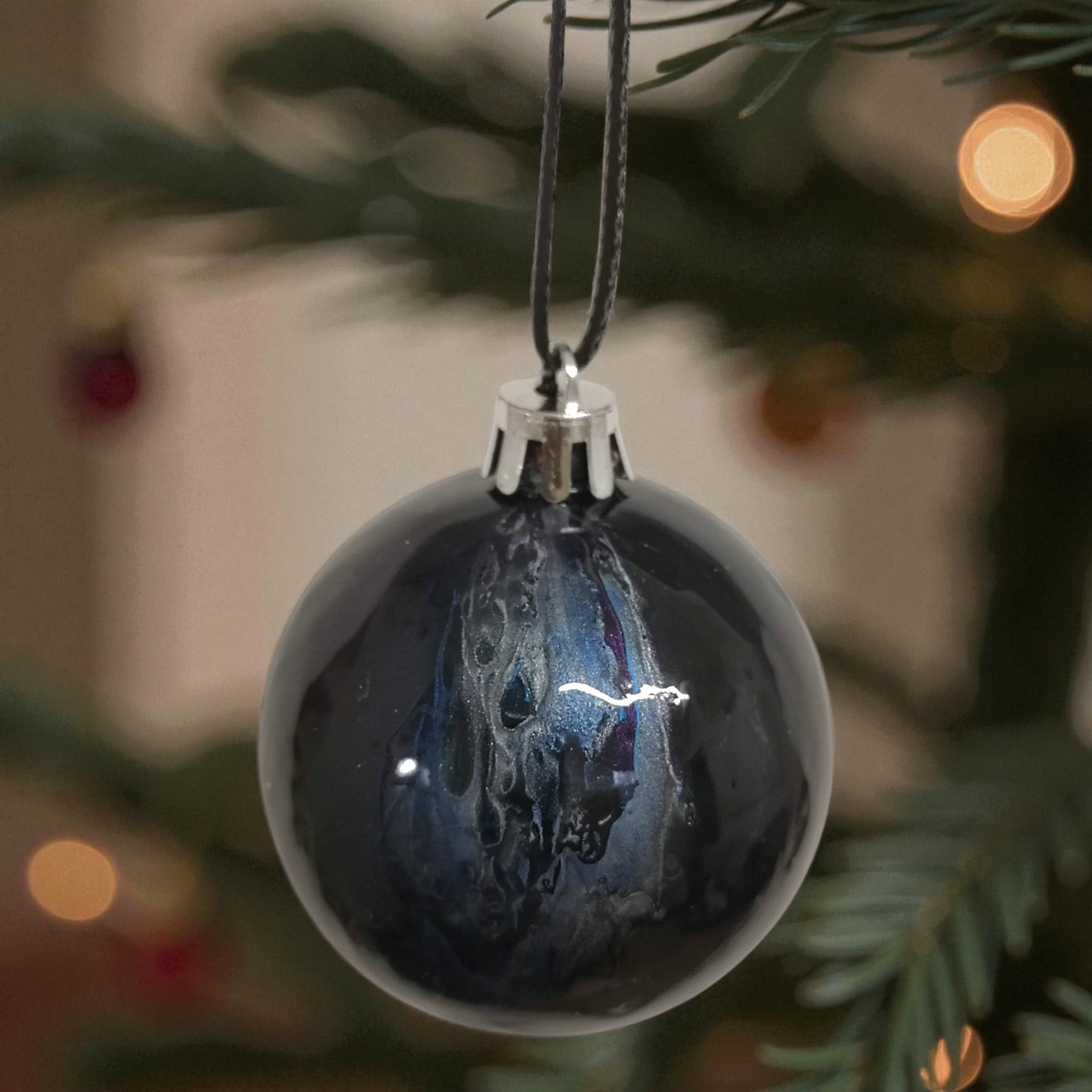 Acrylic Poured Baubles - Medium