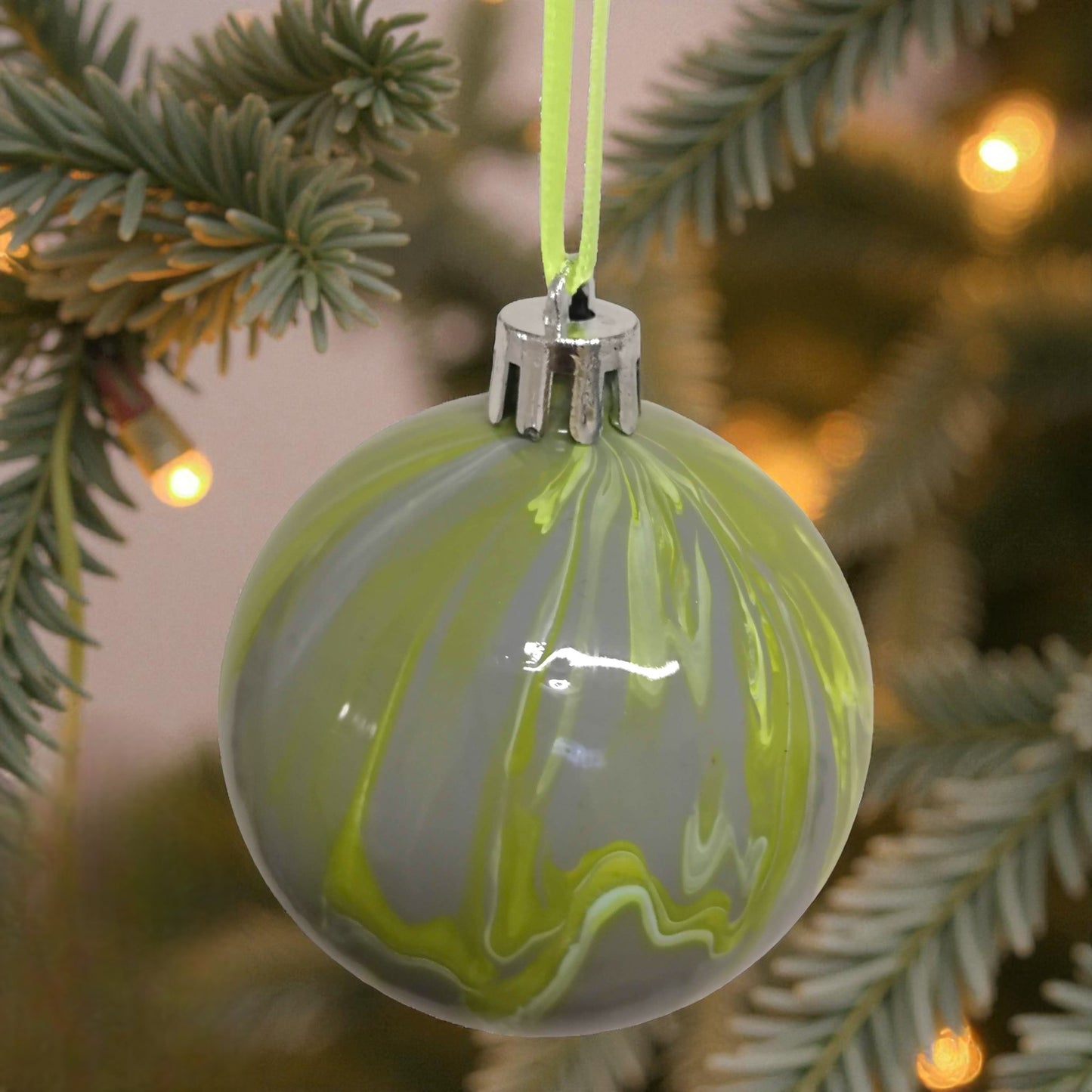 Acrylic Poured Baubles - Medium