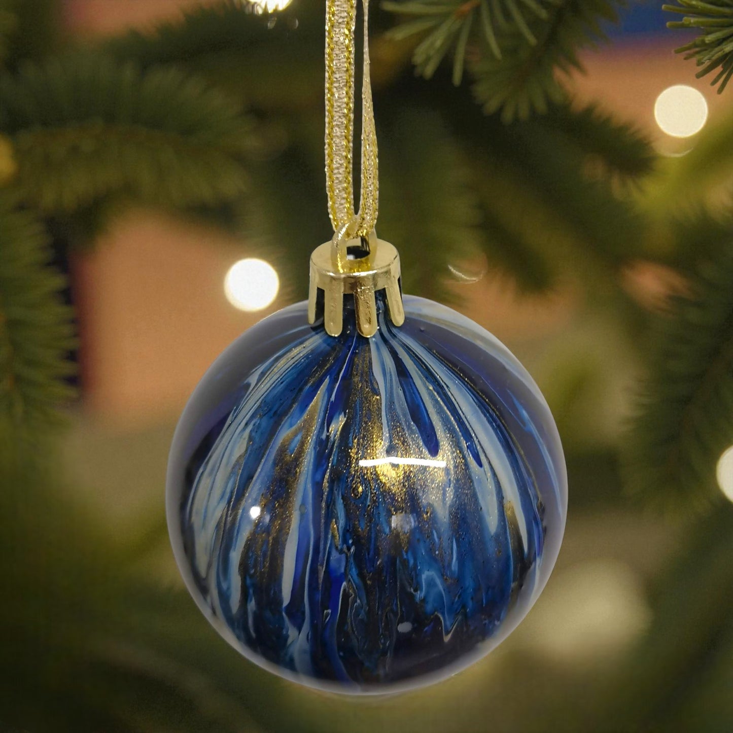 Acrylic Poured Baubles - Medium